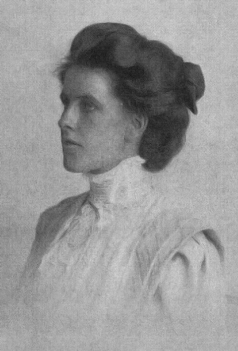 Photo of Miss May Bain taken in 1909 by Hermann Schmidt. 