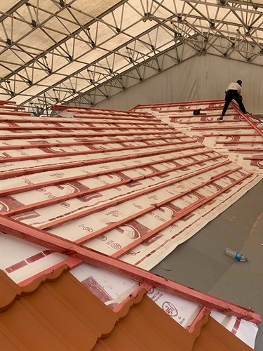 The roof of Old Municipal Building under scaffolding.