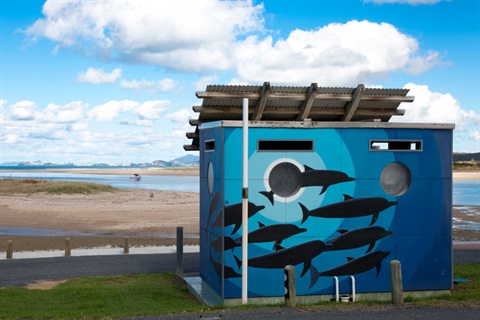 Photo of Ngunguru public toilets. 